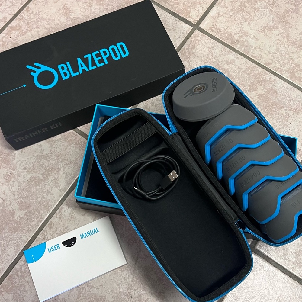 Trainer Kit - Black and Blue